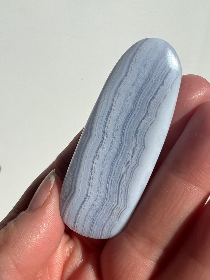 Blue Lace Agate Palmstone (17)