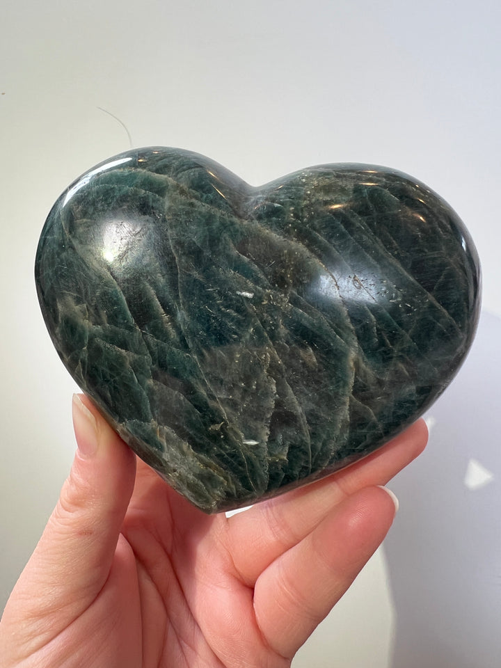 XL Apatite Heart (16) 1lb 9.3oz