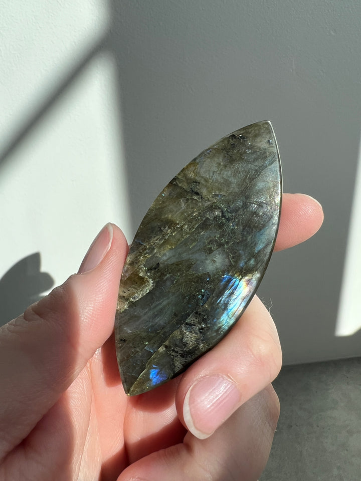 Labradorite Cab (2)