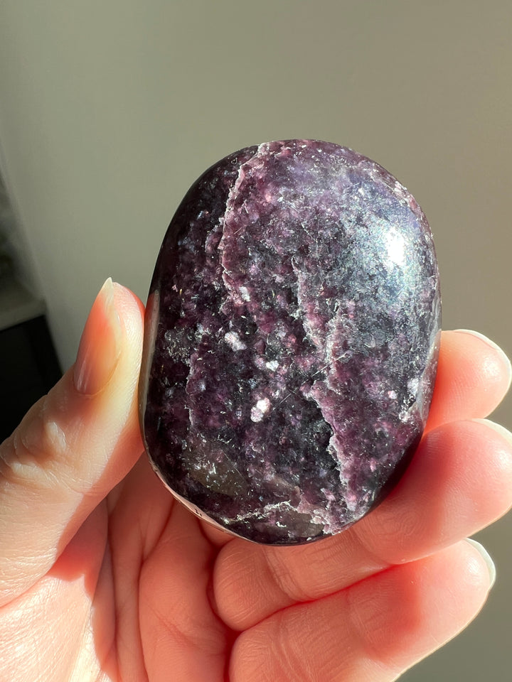 Lepidolite Palmstone 1