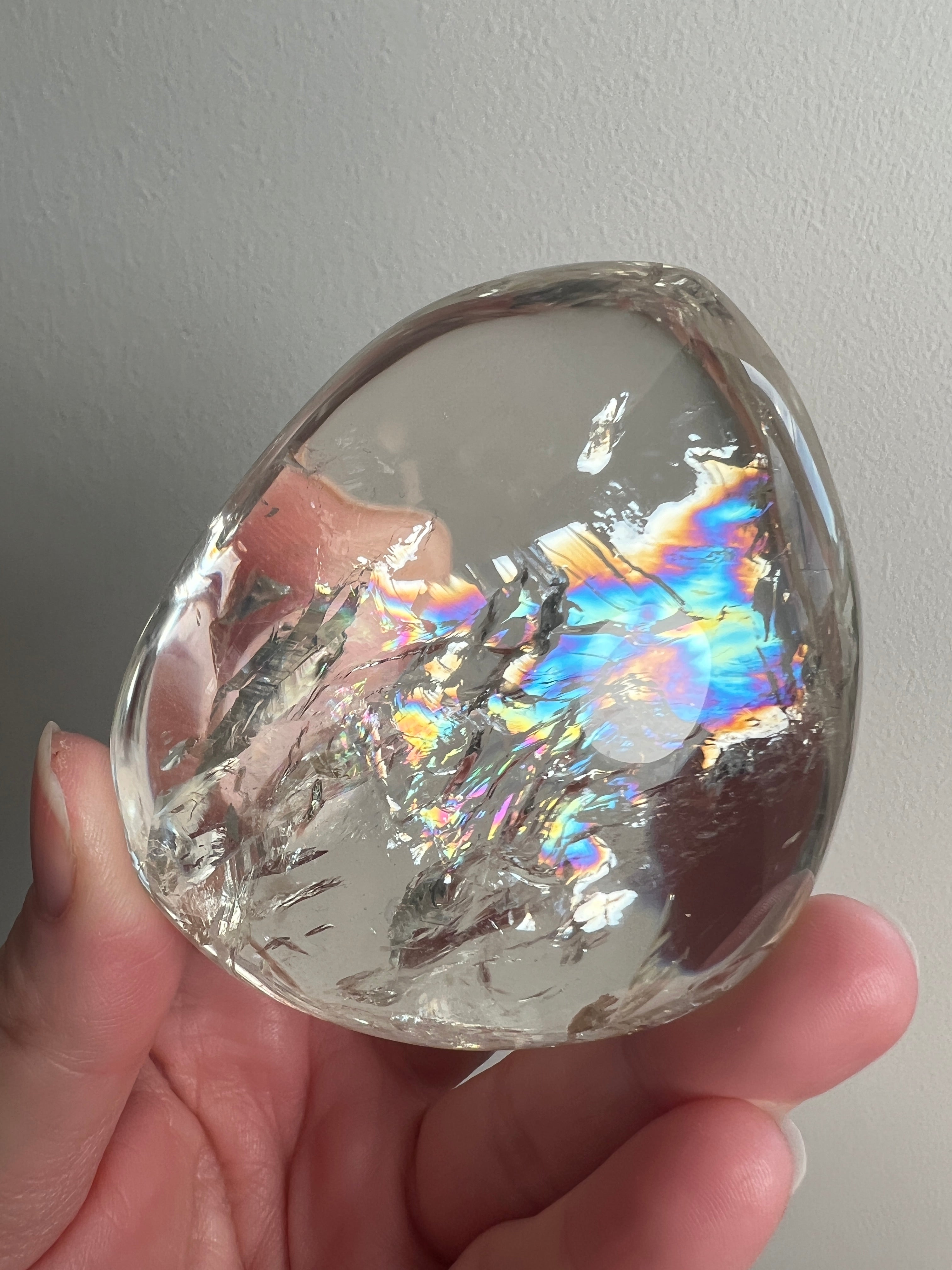 Rainbows !beautiful clear smoky hotsell quartz full rainbows quartz specimen