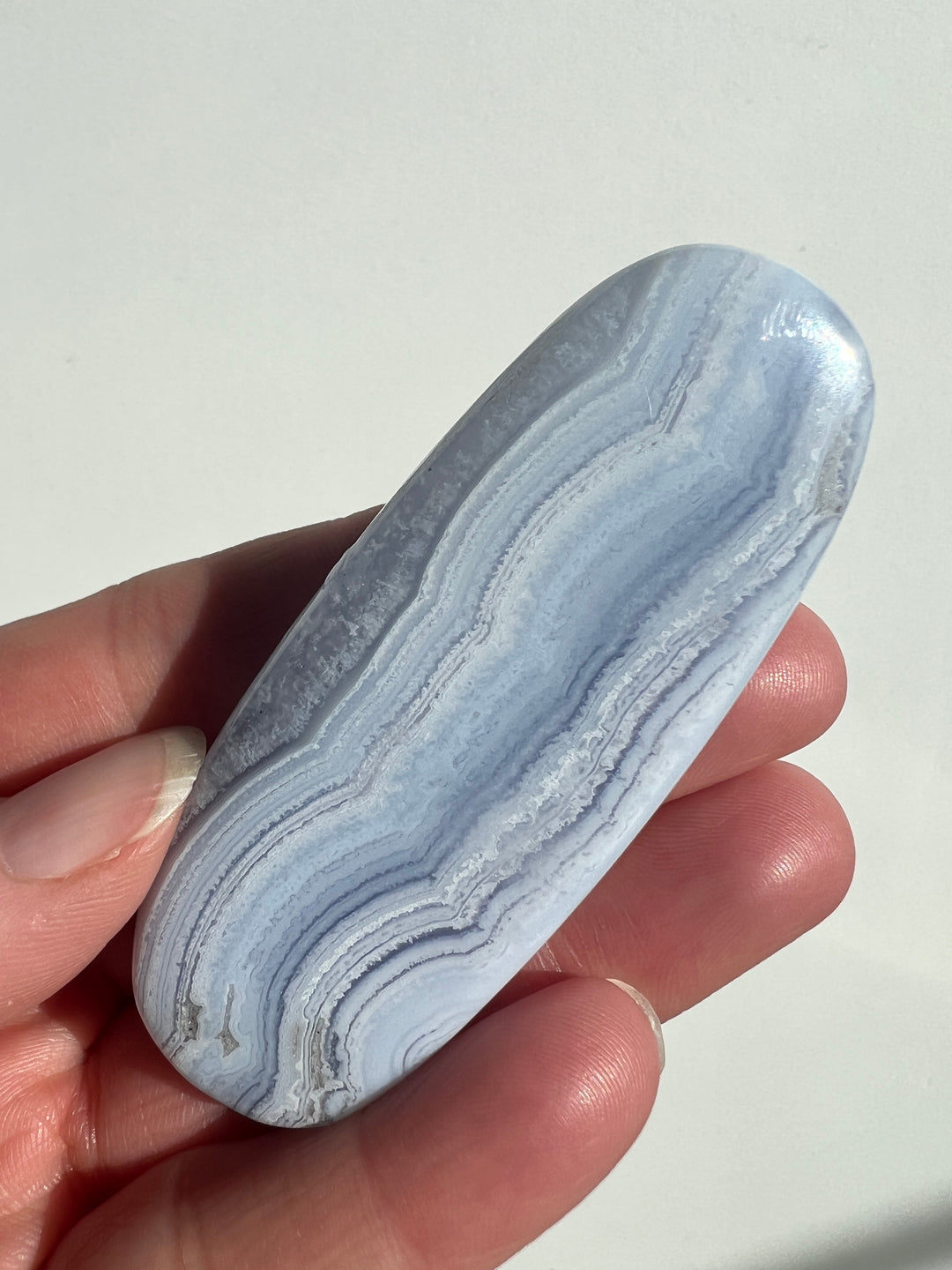 Blue Lace Agate Palmstone (1)