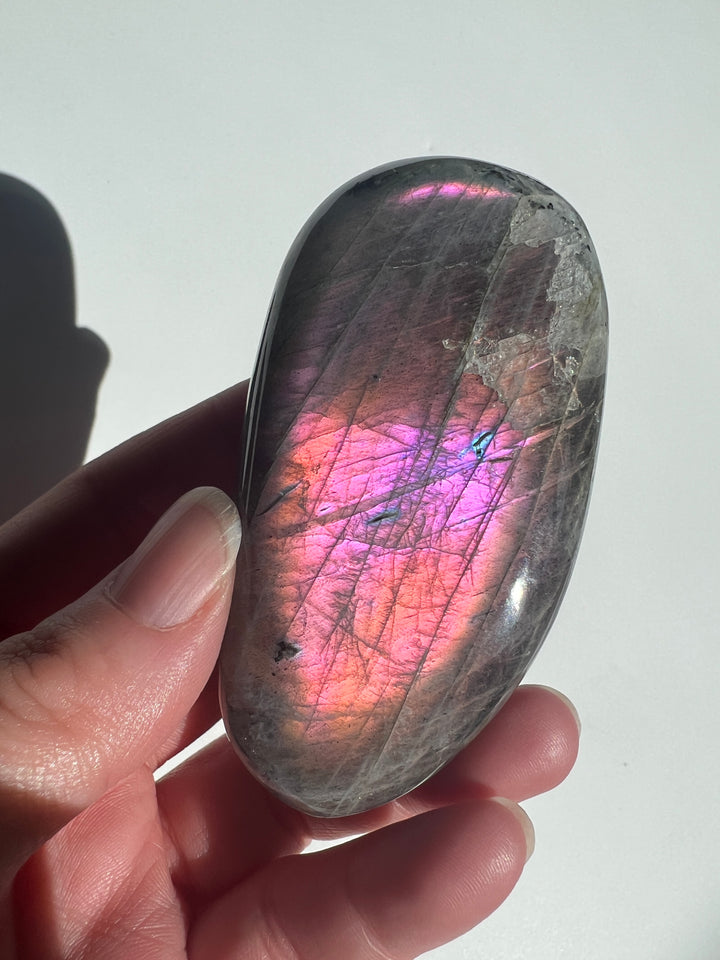 Labradorite Palmstone (9)