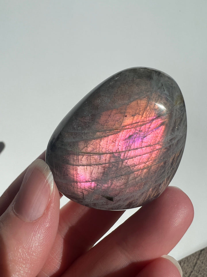 Labradorite Palmstone (8)