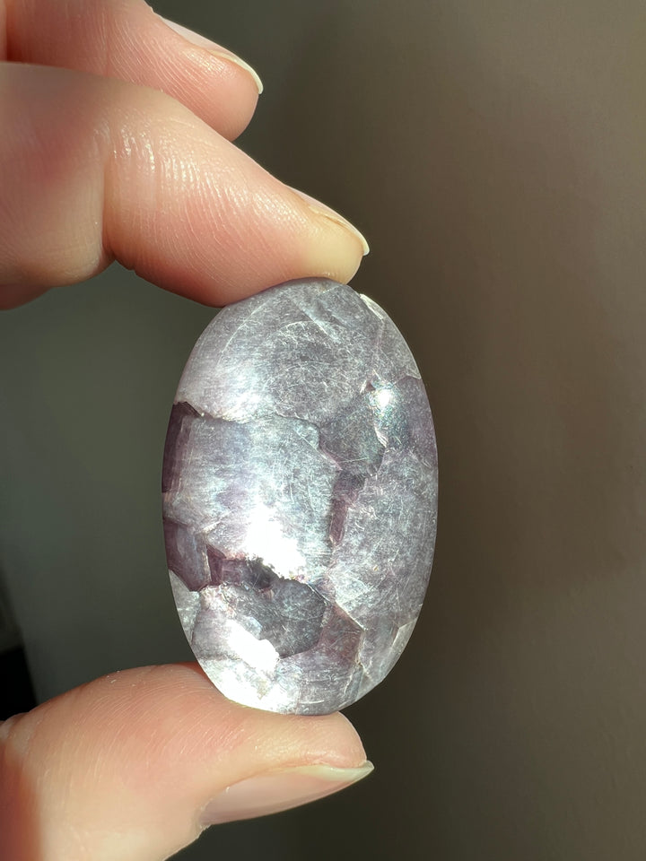 Gem Lepidolite Cab 7 10.4g