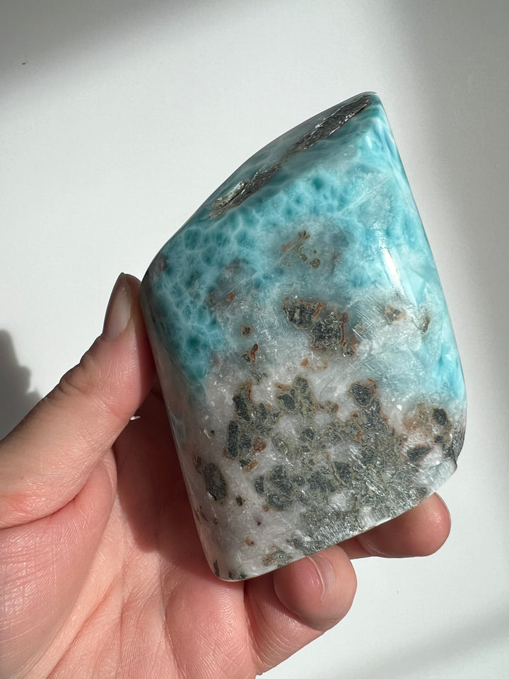 Larimar Freeform 16 411.7g