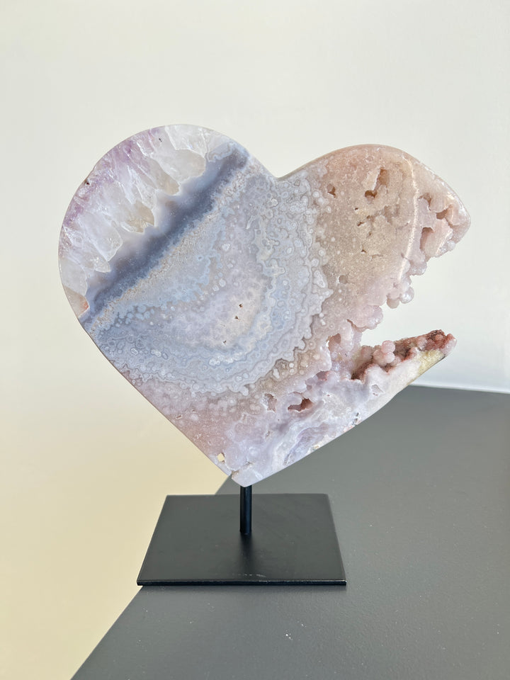 Agate Geode Heart on Stand | 1.27kg