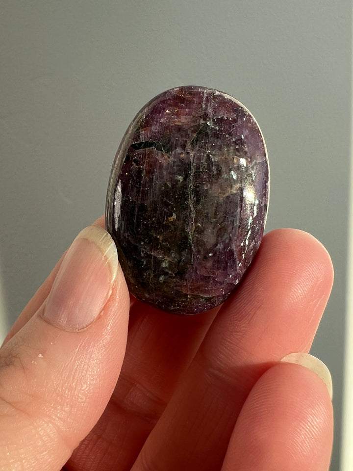 Ruby Pocket Stone (5)