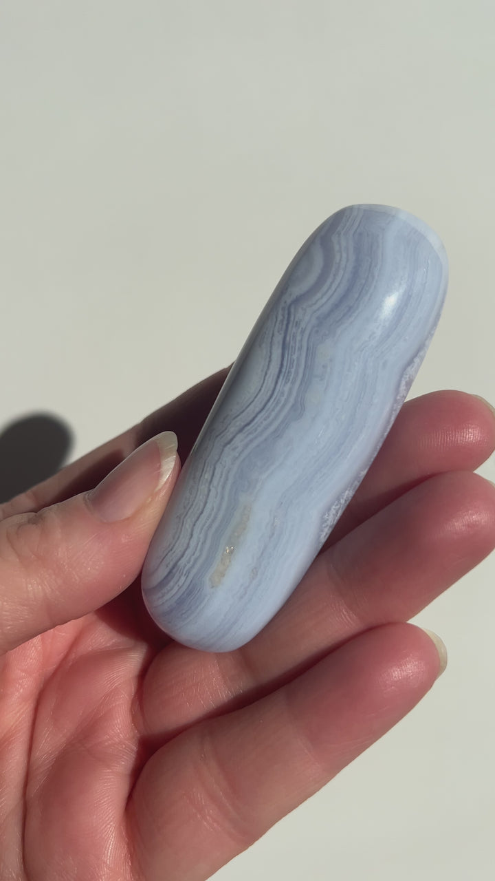 Blue Lace Agate Palmstone (7)