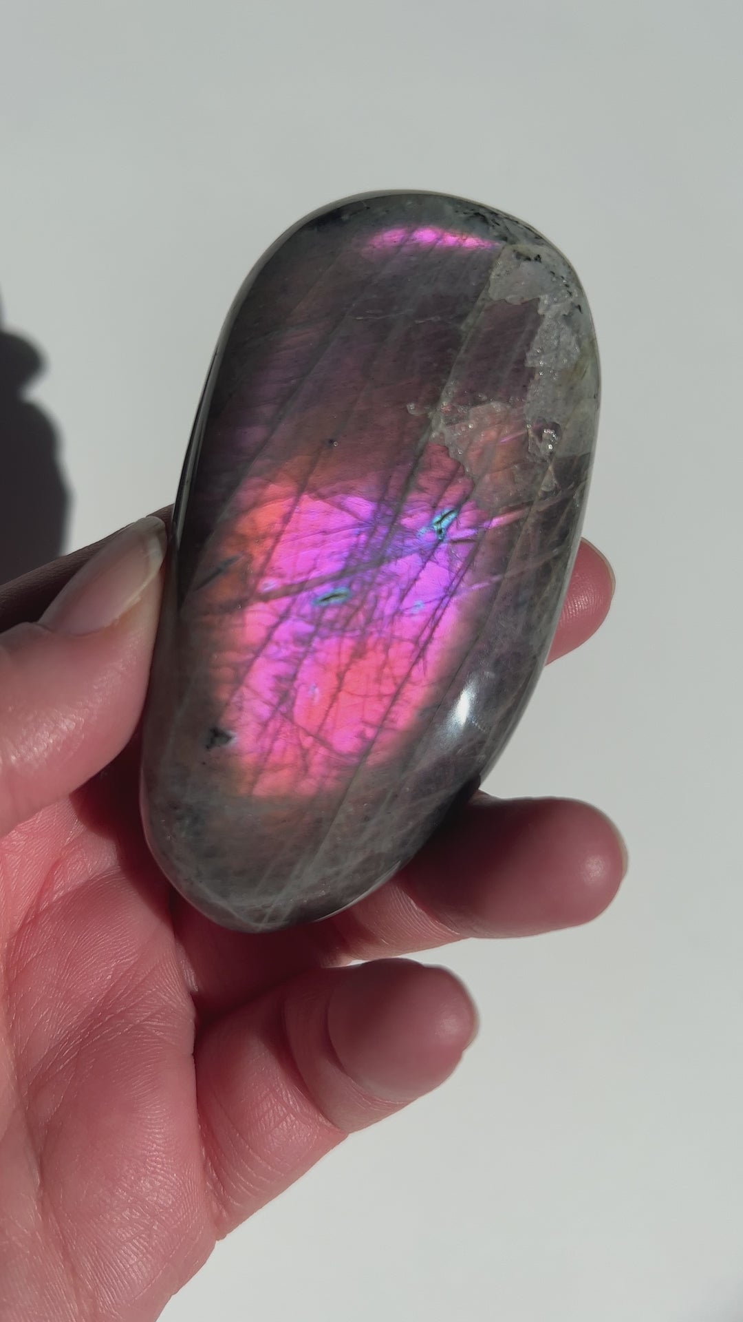 Labradorite Palmstone (9)