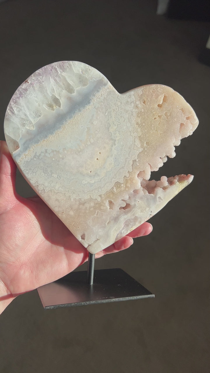 Agate Geode Heart on Stand | 1.27kg