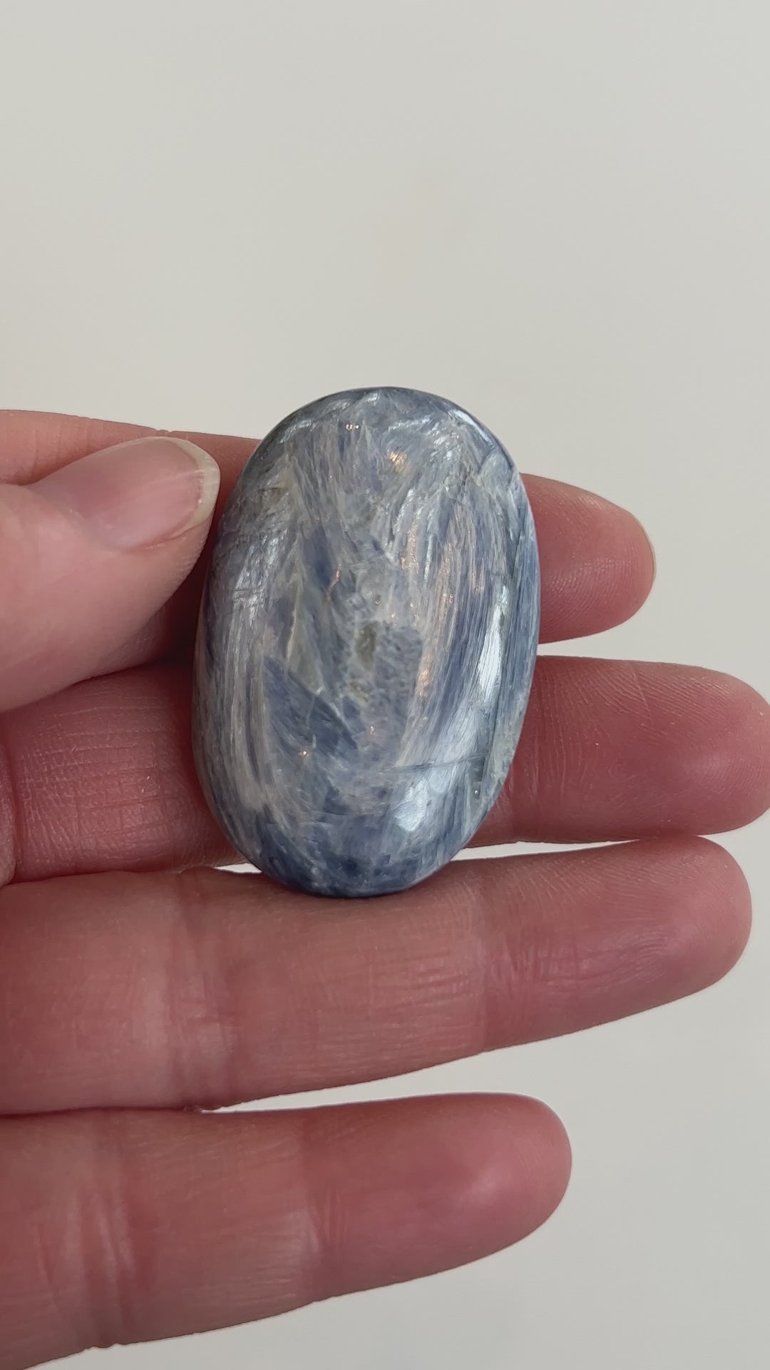 Kyanite Palmstone (7)