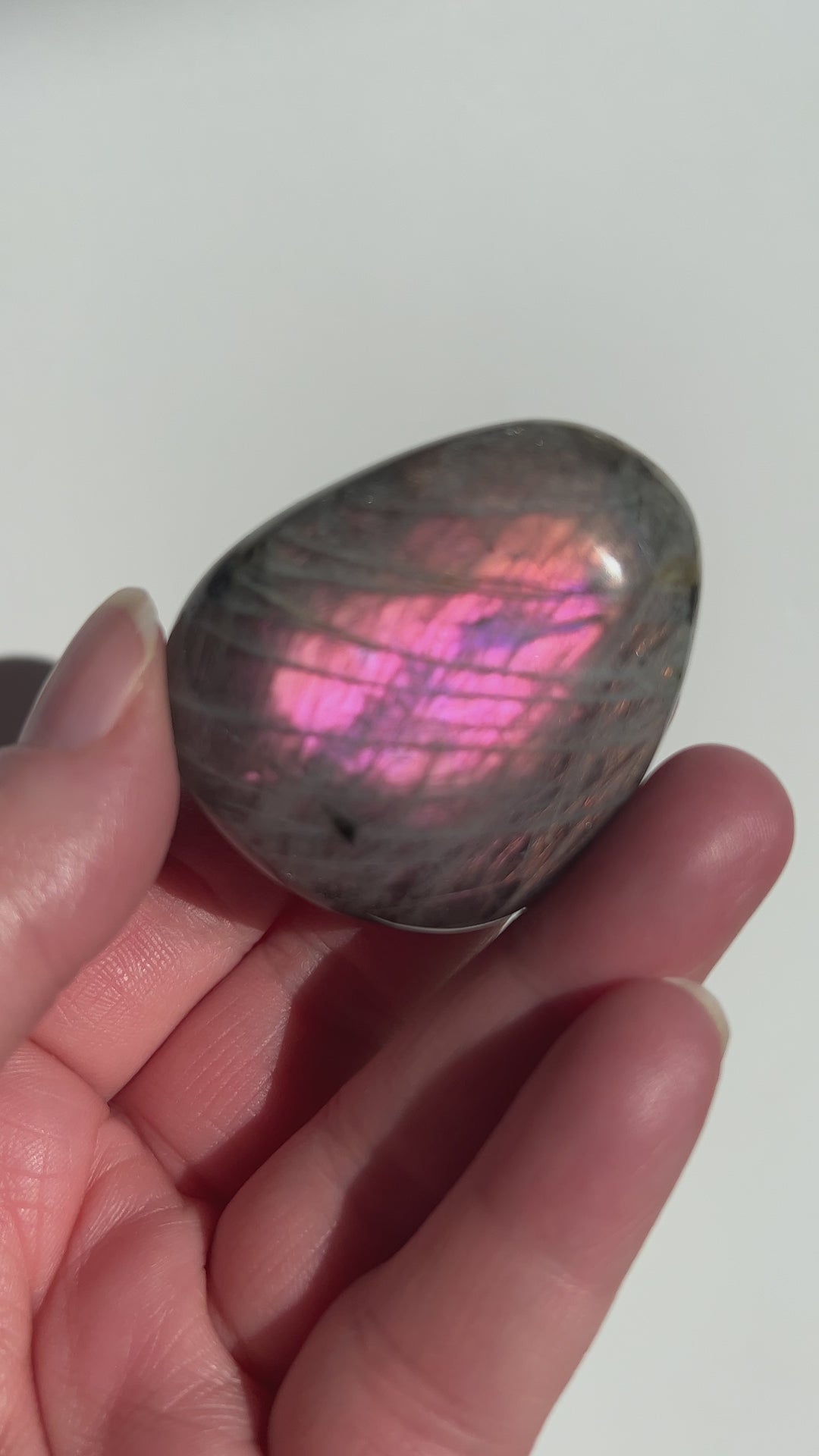 Labradorite Palmstone (8)